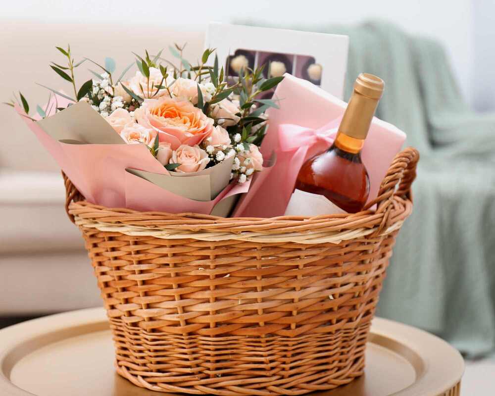http://www.foreveryhen.com.au/uploads/3/1/5/3/31534501/bachelorette-party-gift-baskets-4_orig.jpg